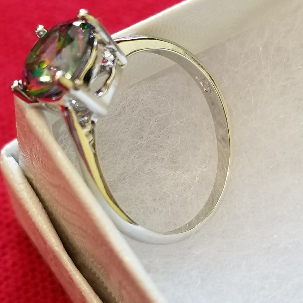 ring - Picture 3 of 7